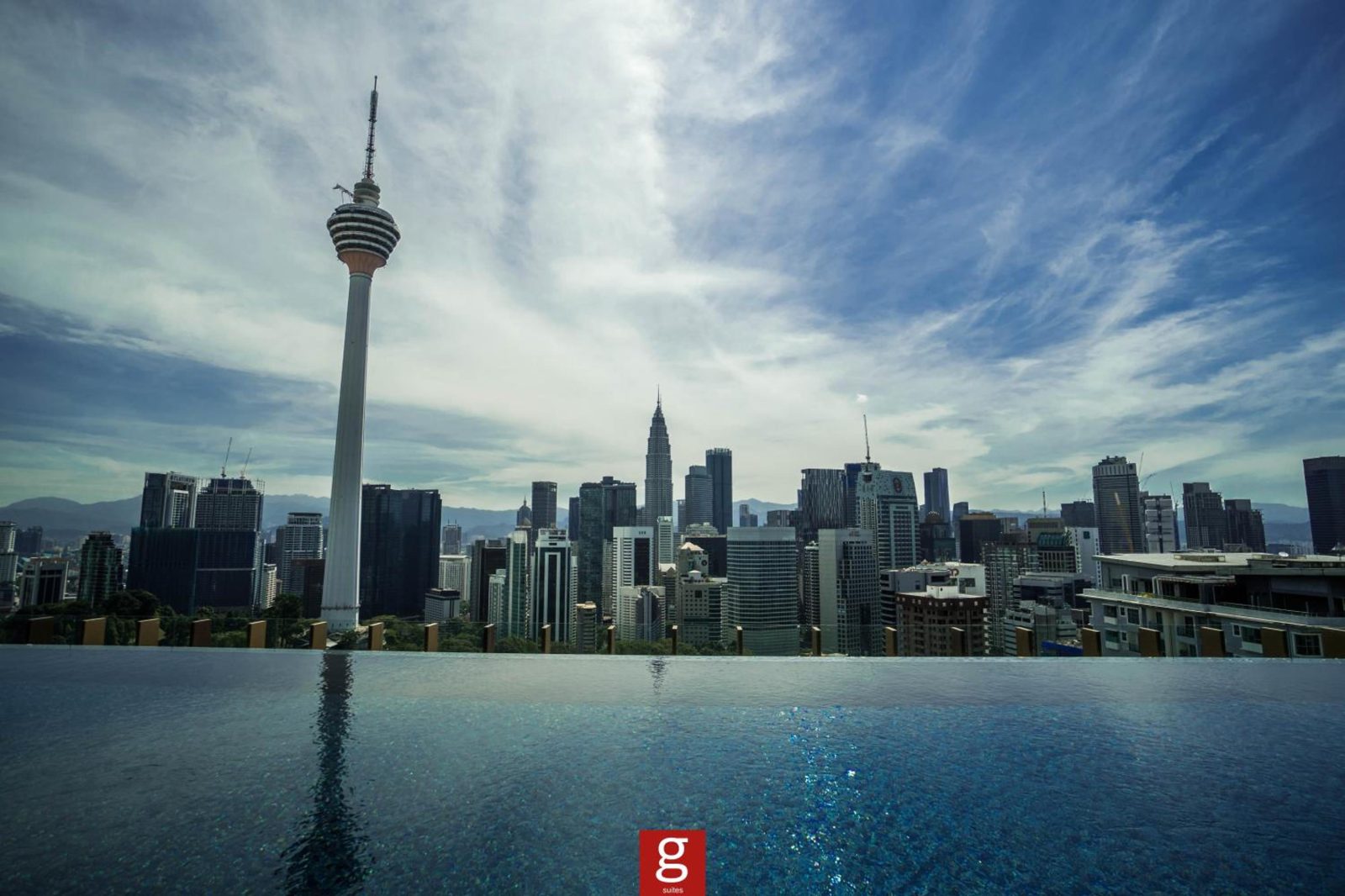 Ceylonz Suites KLCC Rooftop Infinity Pool KL Tower View — photo 2