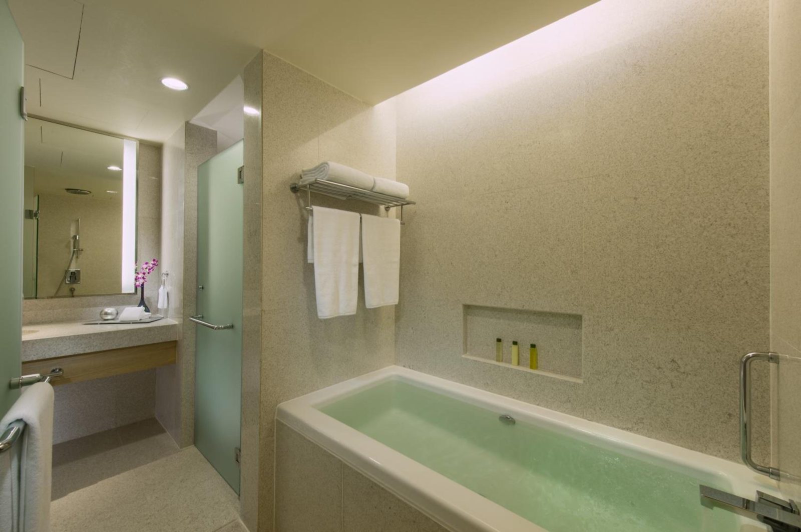 DoubleTree By Hilton Kuala Lumpur — photo 6