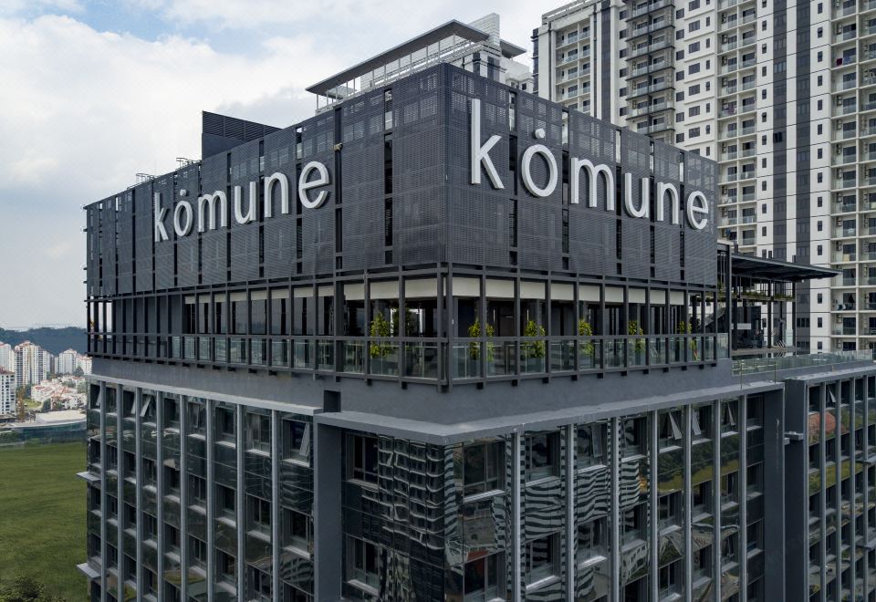 Komune Living